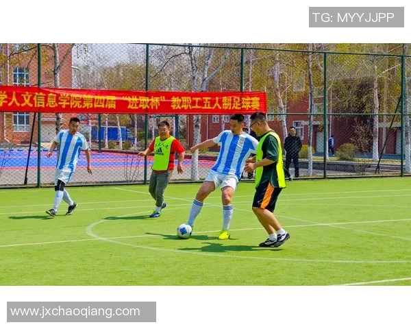 越南足球风采尽显赛场激情与团队精神的精彩瞬间