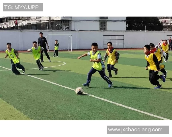 足球马致远：探索足球背后的激情与梦想，追寻运动员的奋斗与荣耀之路